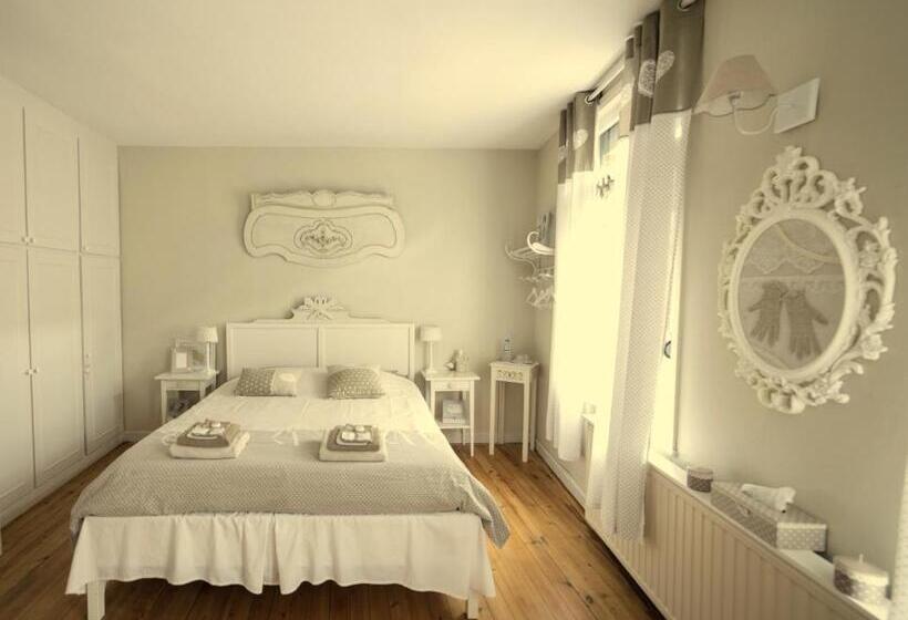 家庭间, Aux Petits Bonheurs