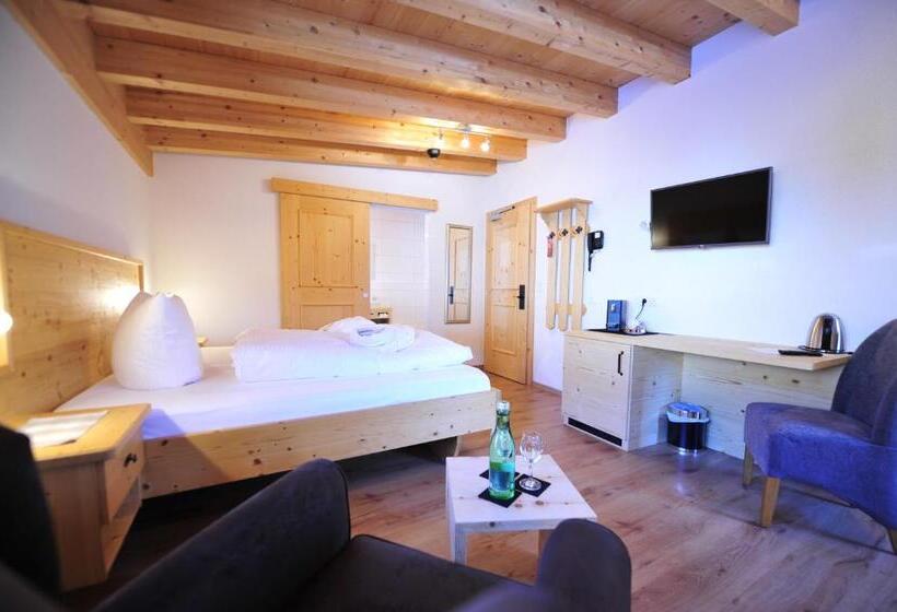 Family Room, Regnum Zegg