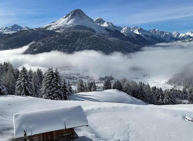 Habitació Estàndard Vista Muntanya, Regnum Zegg