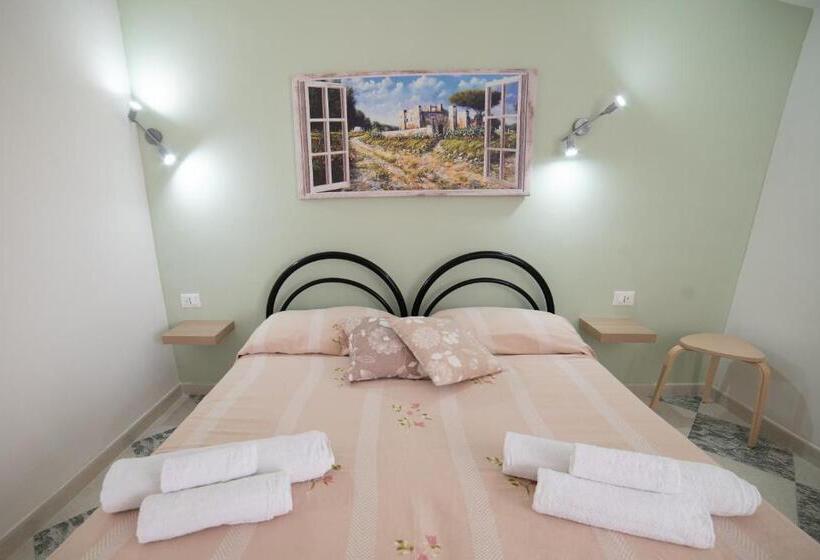 غرفة قياسية مزوَّدة بشُرفة, B&b Belvedere