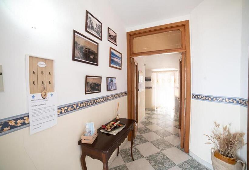 غرفة قياسية مزوَّدة بشُرفة, B&b Belvedere