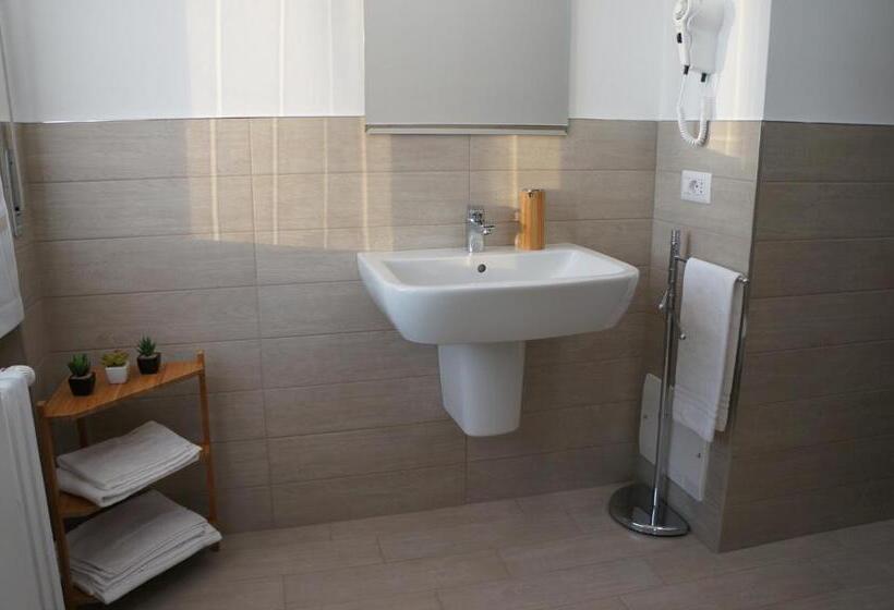 חדר דלוקס עם מרפסת, B&b Le Albarelle