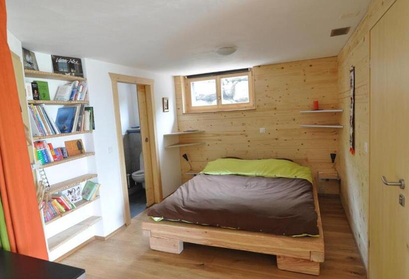 סטודיו משפחתי, La Clé Des Champs