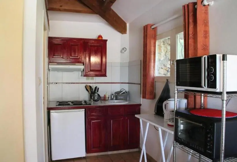 プールビュースタンダードステューディオ, Le Mas De Cocagne Gite Et Chambre D Hôte Piscine Et Spa
