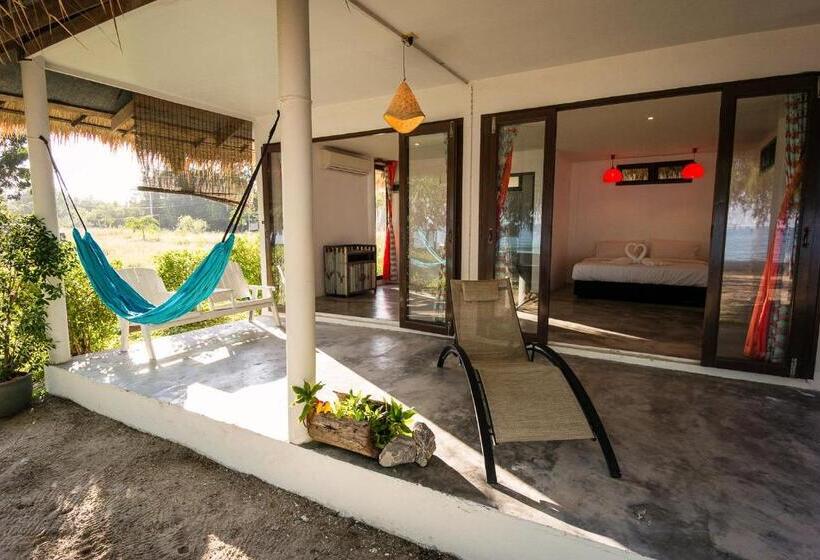 스탠다드 방갈로, Mumsa Beach Resort & Restaurant