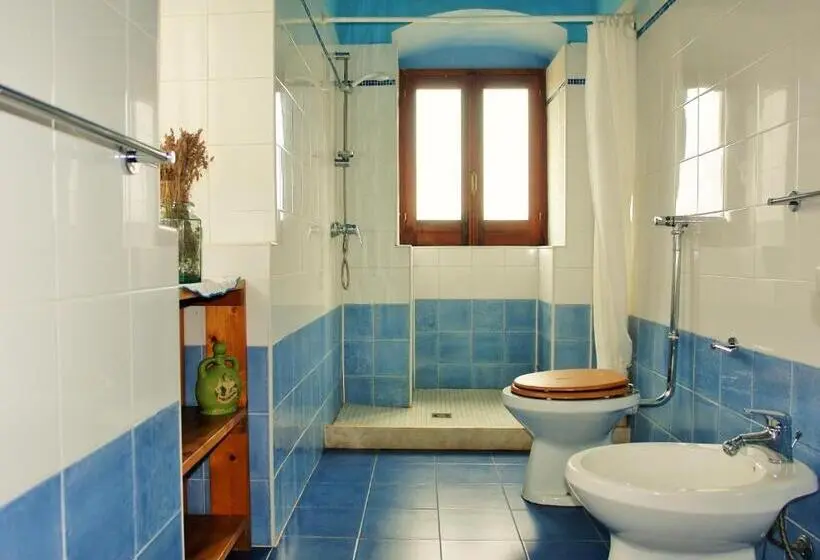 Chambre Standard Salle de Bain Extérieure, Vinciucci