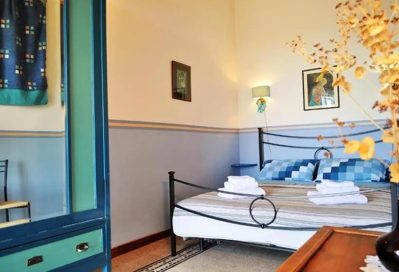 Chambre Standard avec Balcon, Vinciucci