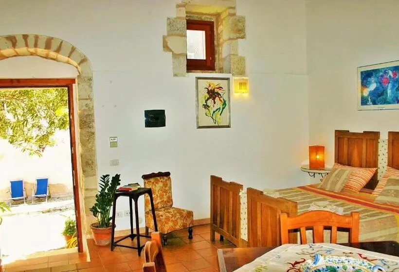 Studio Deluxe, Vinciucci