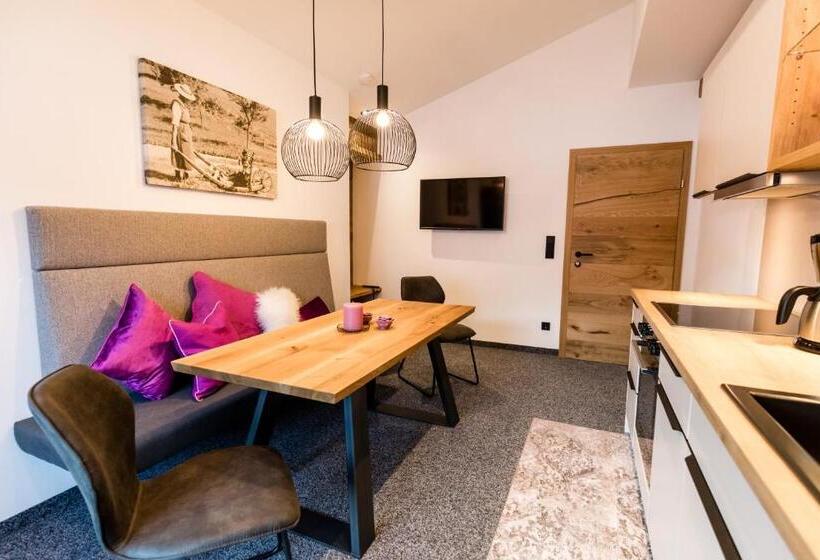 דירת שני חדרים, Appartements Retthäusl