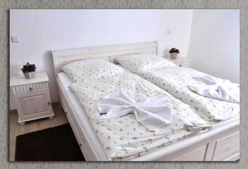 스탠다드 룸 가든 전망, Café Im Hof  Bed & Breakfast