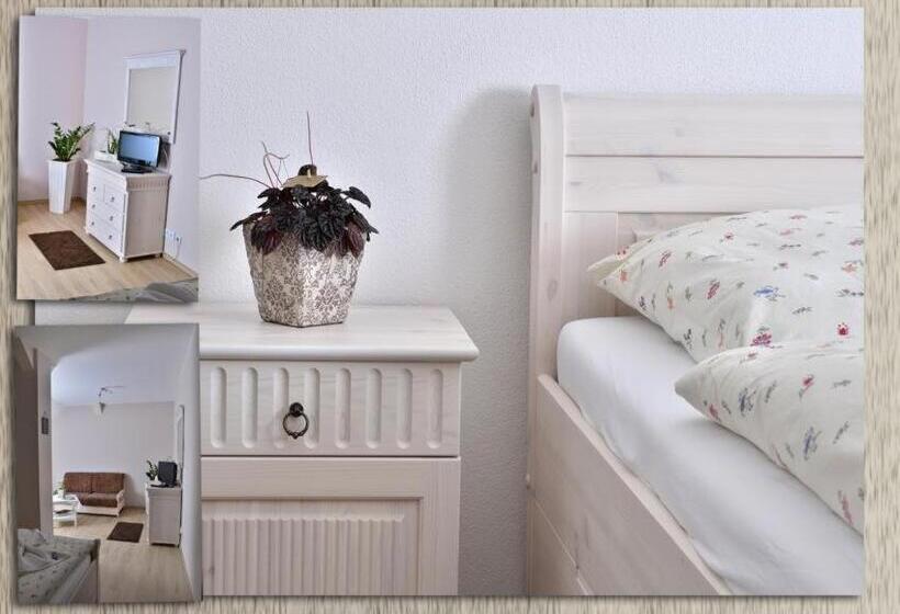 ガーデンビュースタンダードルーム, Café Im Hof  Bed & Breakfast