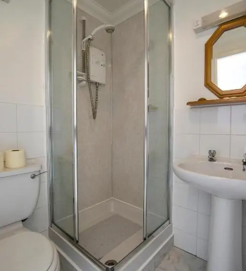 اتاق اکونومی یک تخته, Elgin City Centre Torr House