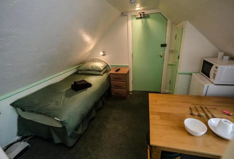 اتاق اکونومی یک تخته, Elgin City Centre Torr House