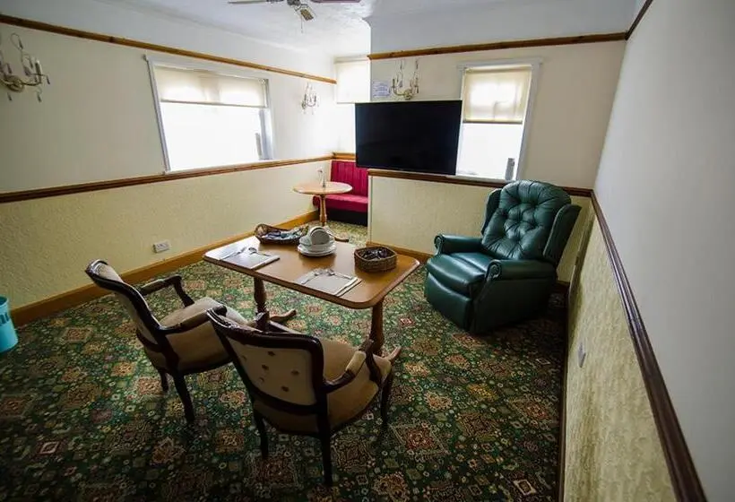 اتاق لوکس یک تخته, Elgin City Centre Torr House