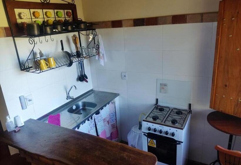 کلبه ییلاقی, Pousada Muro De Pedra