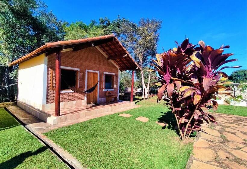 کلبه ییلاقی, Pousada Muro De Pedra