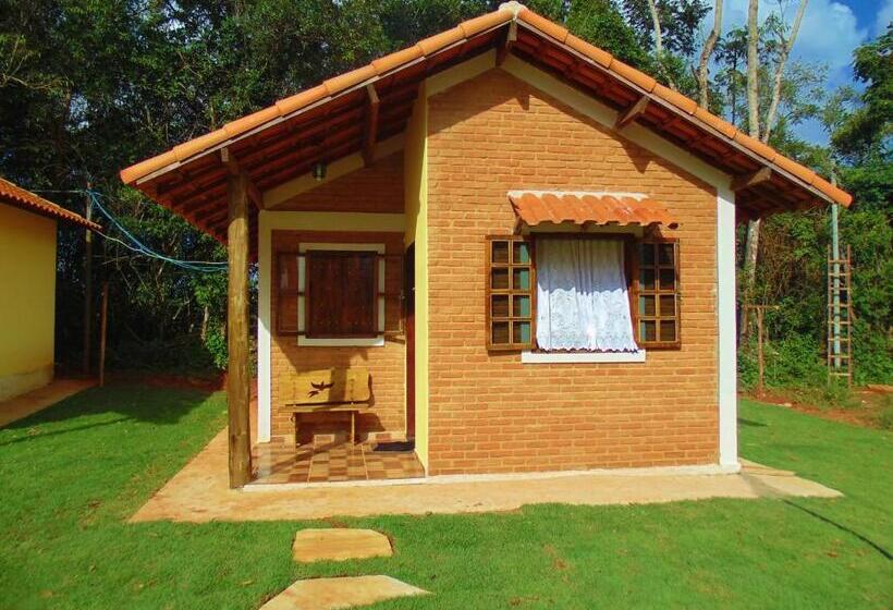 کلبه ییلاقی, Pousada Muro De Pedra