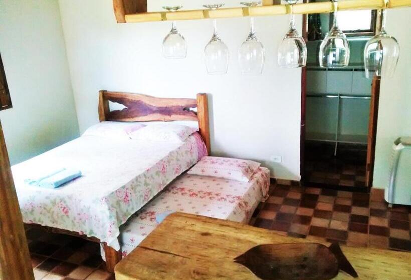 کلبه ییلاقی, Pousada Muro De Pedra