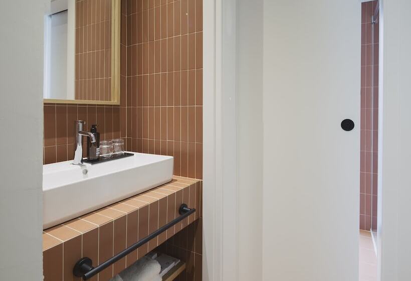 شقة غرفة واحدة, Anderson City Flats