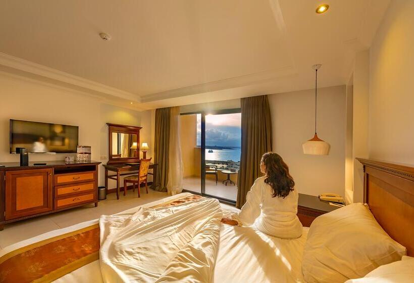 اتاق استاندارد با چشم‌انداز دریا, Grand Hotel Gozo