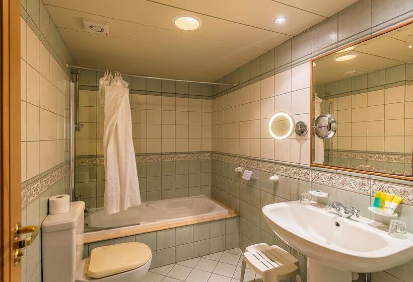 اتاق استاندارد با چشم‌انداز, Grand Hotel Gozo