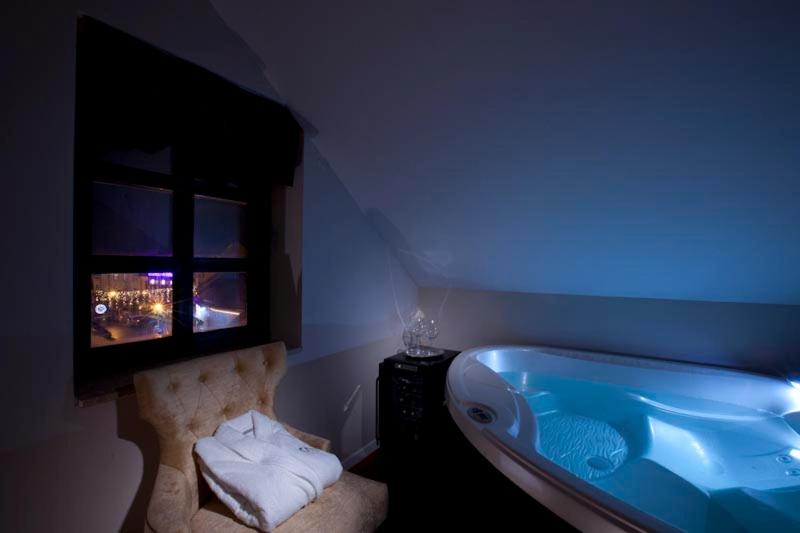 سوییت سوپریور, Actum