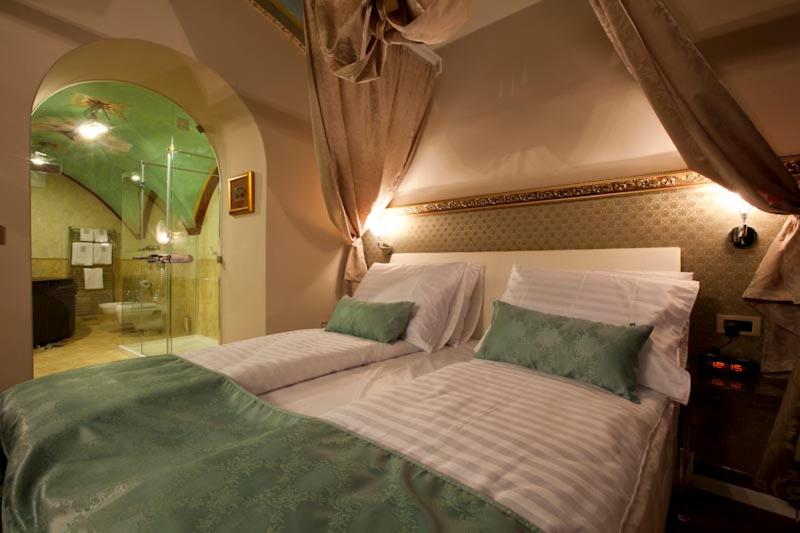 سوییت سوپریور, Actum