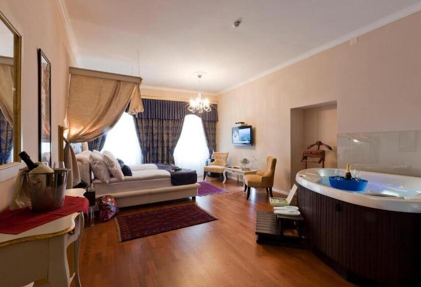 سوییت سوپریور, Actum