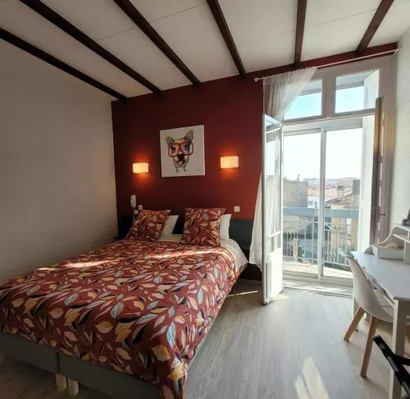 اتاق استاندارد چهار تخته, Aragon