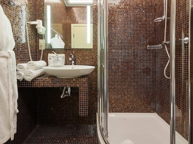 スーペリアールーム, Blues