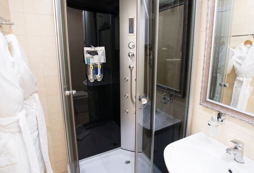 スタンダードルーム, Blues