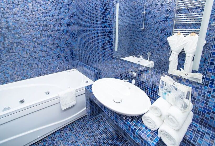 デラックスルーム, Blues