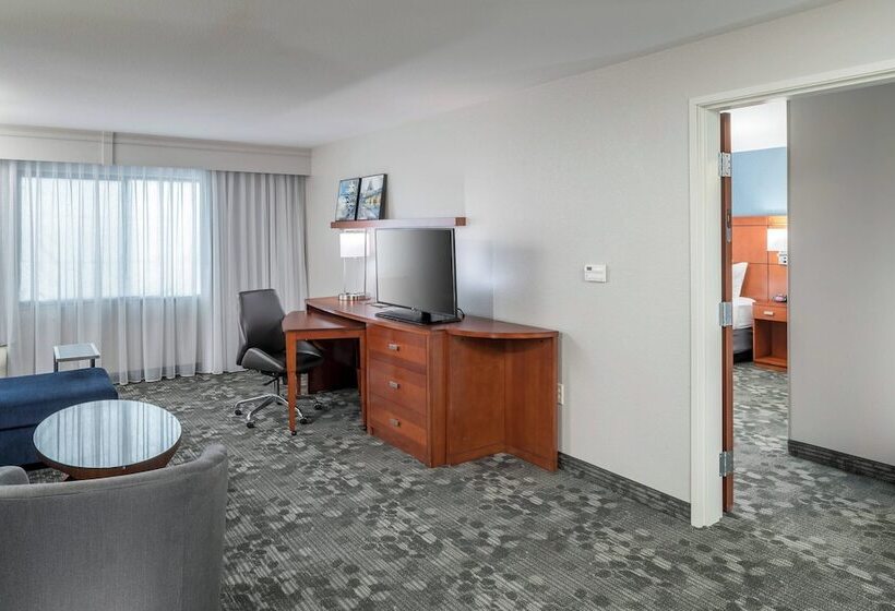 סוויטה מותאמת לאדם עם מוגבלויות, Courtyard By Marriott Austin Parmer Tech Ridge