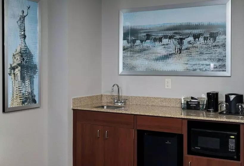 身障者適用スイートルーム, Courtyard By Marriott Austin Parmer Tech Ridge