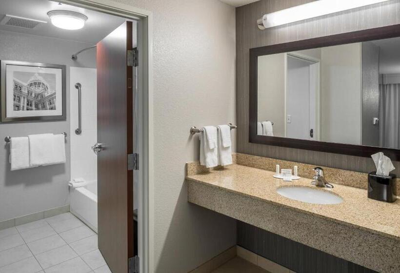 סוויטה מותאמת לאדם עם מוגבלויות, Courtyard By Marriott Austin Parmer Tech Ridge