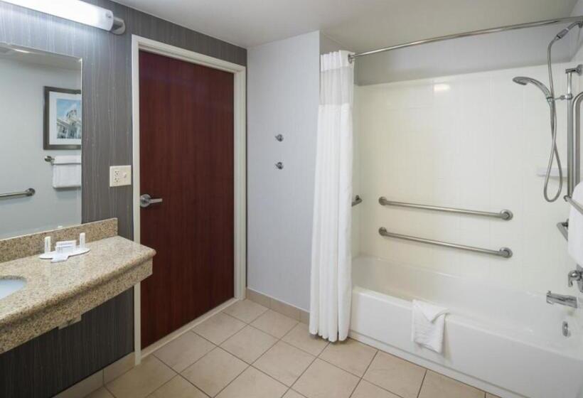 适合残疾人士使用的套间, Courtyard By Marriott Austin Parmer Tech Ridge