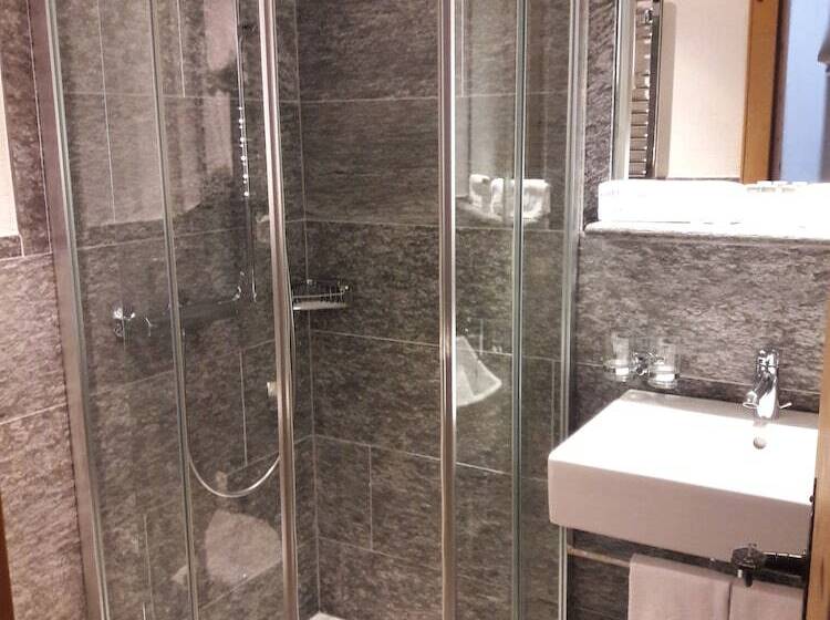 标准单人间, Crusch Alba Zernez