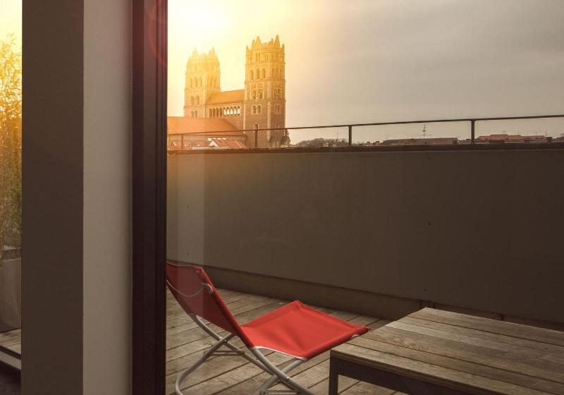 스탠다드 룸 킹사이즈 침대, Holiday Inn Express & Suites Tupelo, An Ihg