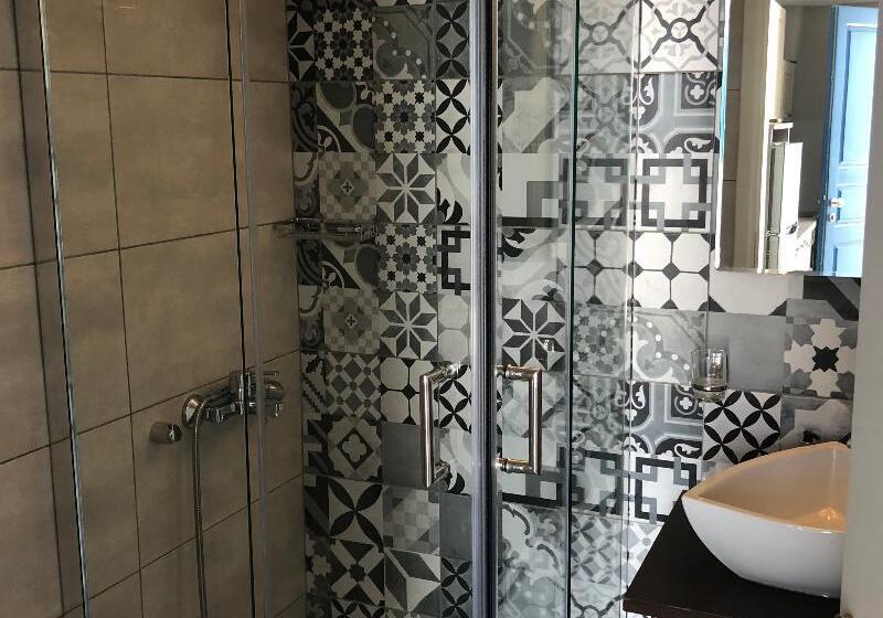 Номер Стандарт Адаптированный для Инвалидов, Holiday Inn London   Whitechapel, An Ihg