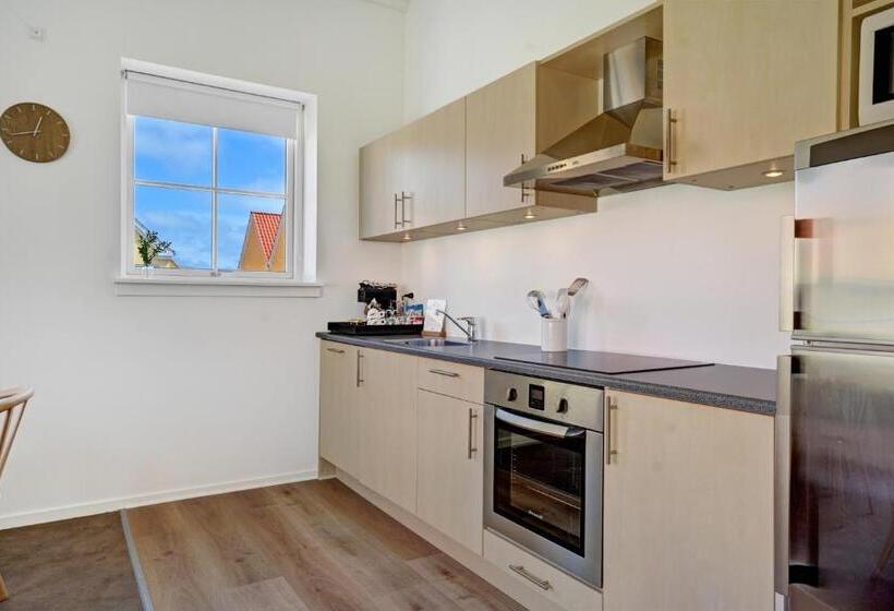 스위트, Skagen Harbour