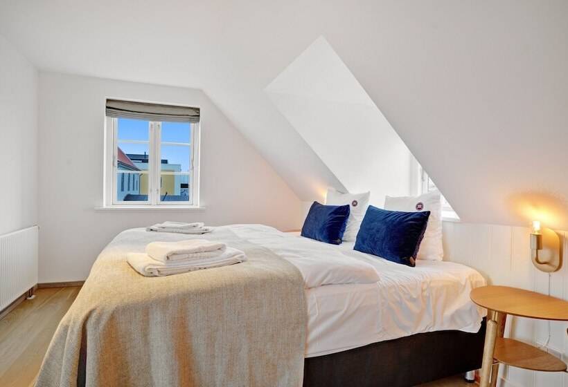 3침실 스위트, Skagen Harbour