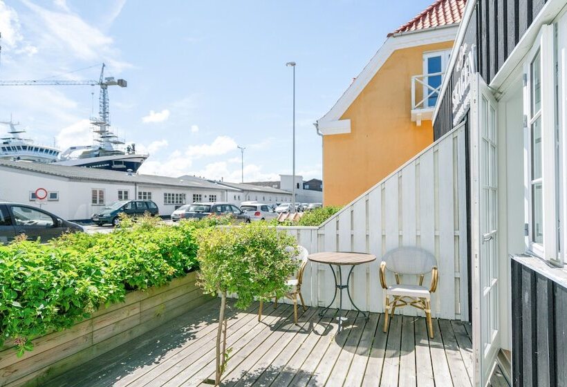 3침실 스위트, Skagen Harbour