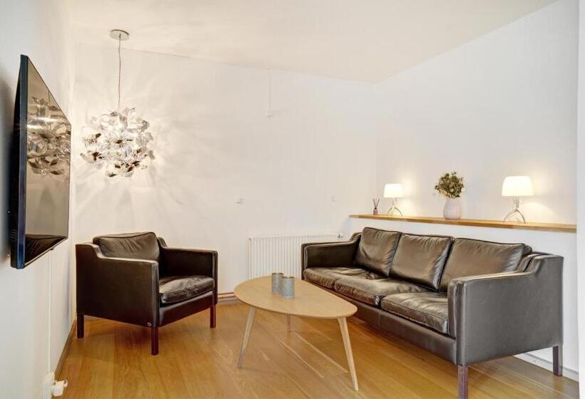 패밀리 룸, Skagen Harbour