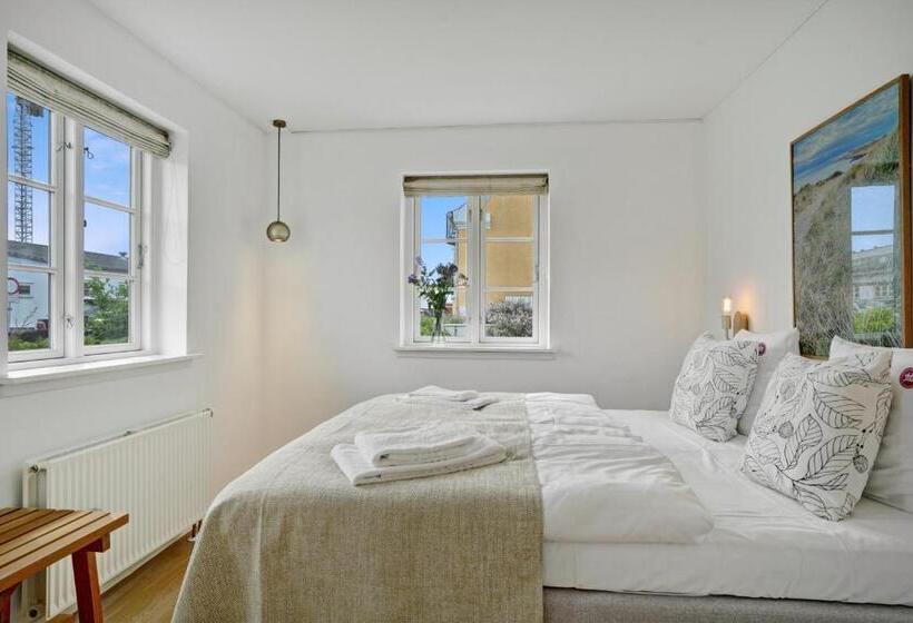 패밀리 룸, Skagen Harbour