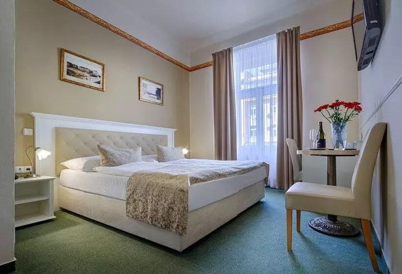 Quarto Estandar, Taurus