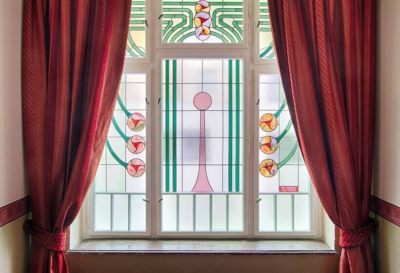 スタンダードトリプルルーム, Taurus