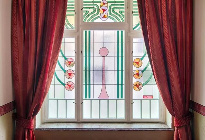 Quarto Triplo Estandar, Taurus