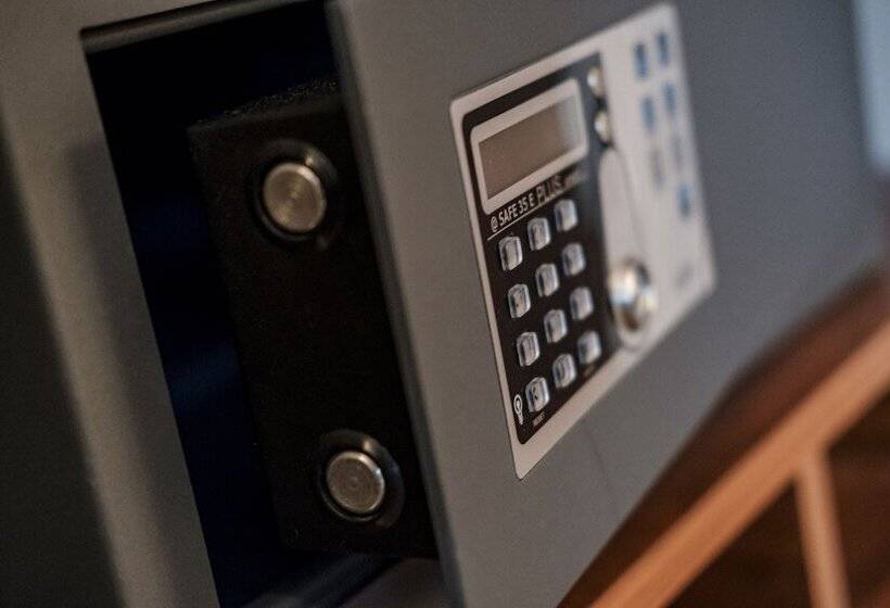 标准间, The Drayton Court