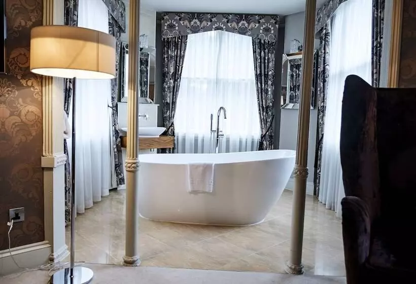 デラックススイート, The Drayton Court