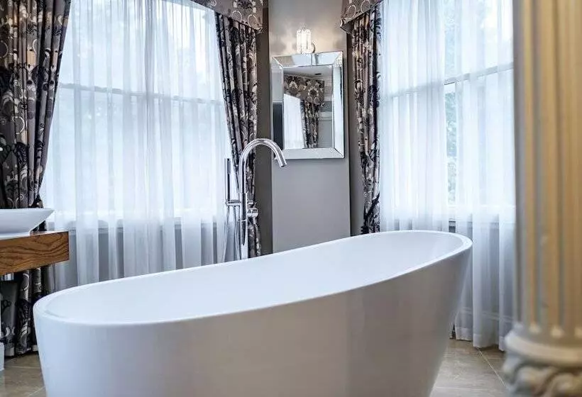 デラックススイート, The Drayton Court